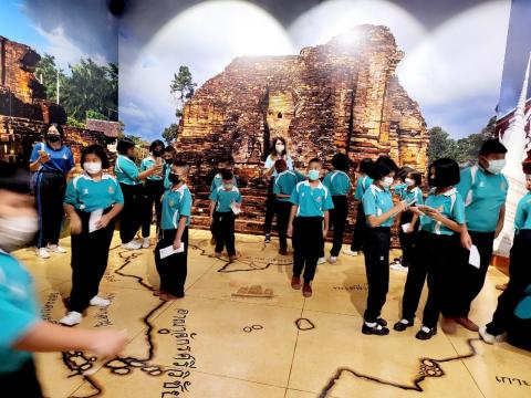 เยี่ยมชมพิพิธภัณฑ์ธรณีวิทยาพุนพิน